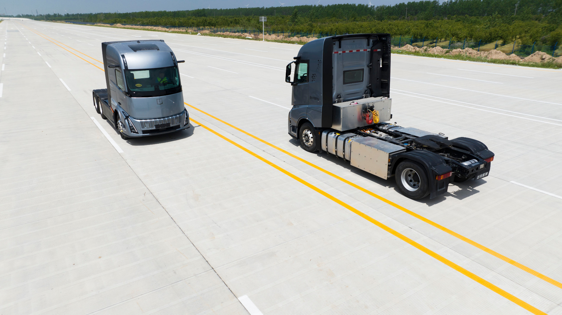 試驗(yàn)場(chǎng)景2.jpg 試驗(yàn)場(chǎng)景2.jpg